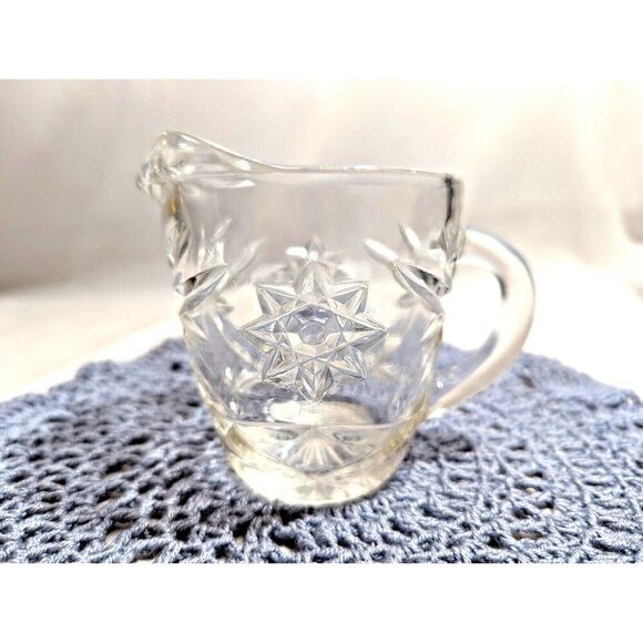 Anchor Hocking Glass Creamer Prescut Star of David Starburst Pitcher VTG 3.5-in - Picture 4 of 7